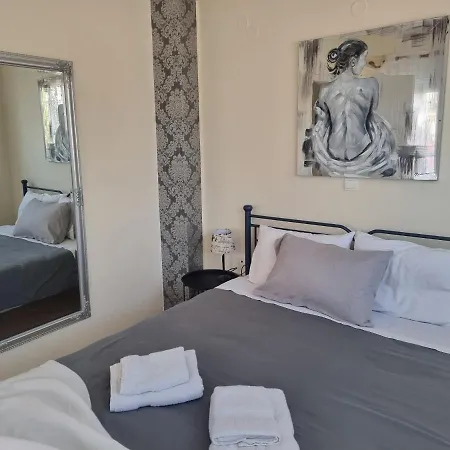 In Centre By Open Apartment