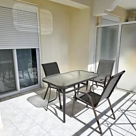 In Centre By Open Apartment