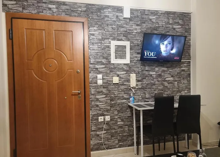 In Centre By Open Trípoli